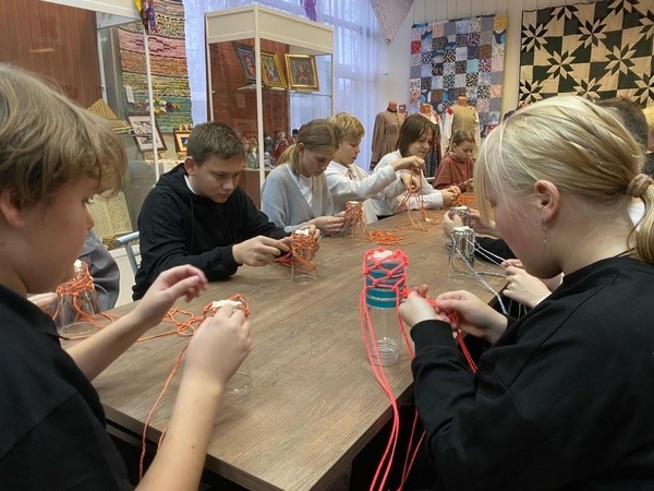 Творческая мастерская «Своя полка»