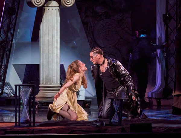 Спектакль «Антигона»