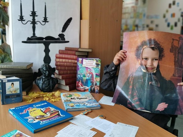 Литературный турнир знатоков «Пушкинские сказки знаем без подсказки»