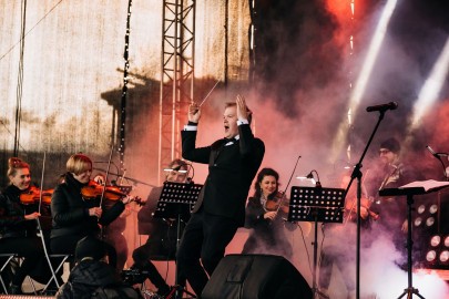 Рок-хиты на крыше с симфоническим оркестром. Olympic Orchestra