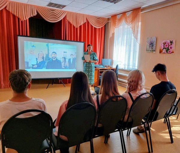Демонстрация художественного фильма «Тени»
