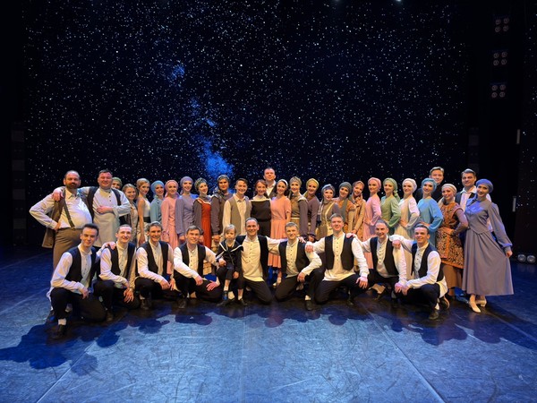 А любовь остаётся жить