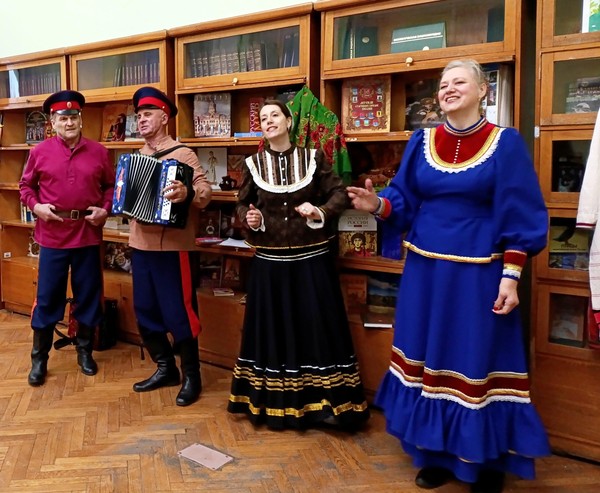 Лекция-концерт «Казаки в честь России»
