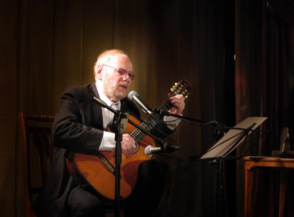 Александр Дольский