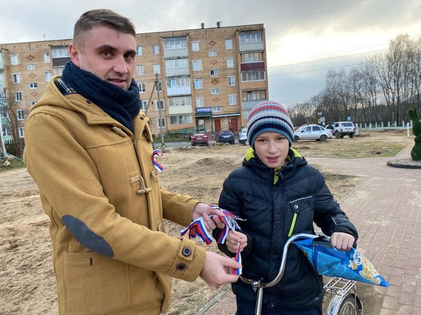 Выставка рисунков «Моя родина – Россия»