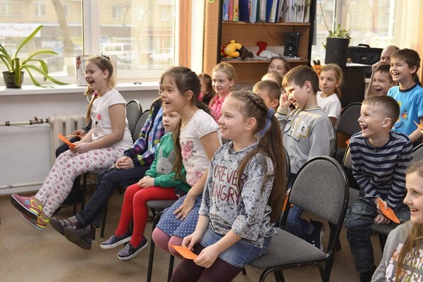 Праздничная программа «В кругу друзей»