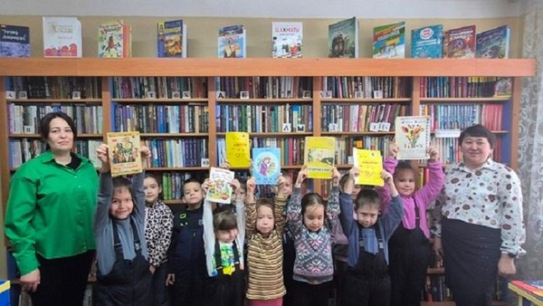Литературный час «Будем с книгами дружить»
