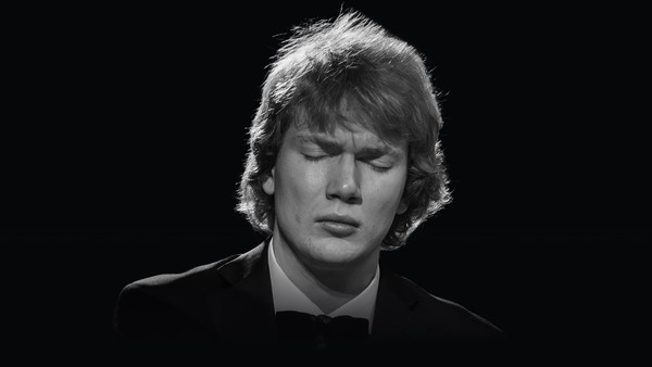 Иван Бессонов. Пианист и дирижёр. Бах, Моцарт: Концерты