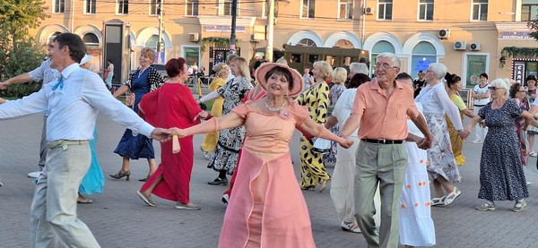 «Ромашковый» бал