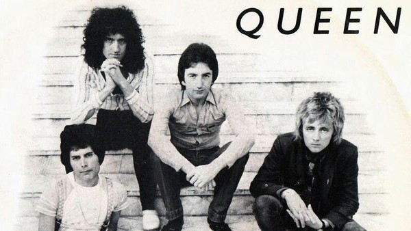 Путешествие в мир первого альбома Queen
