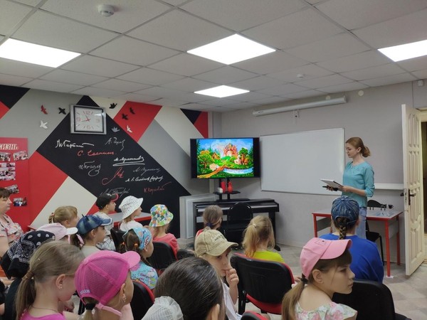 Познавательно‑игровая программа «Художники сказочных историй»