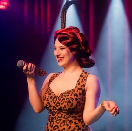 Jokes and Burlesque – Шутки и Бурлеск – женский стендап и бурлеск
