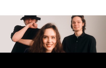 Jazzhouse trio: On the fly
