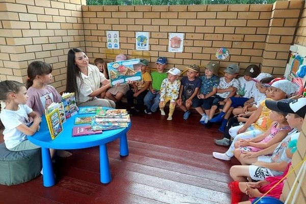 Летние чтения «Книжная веранда»