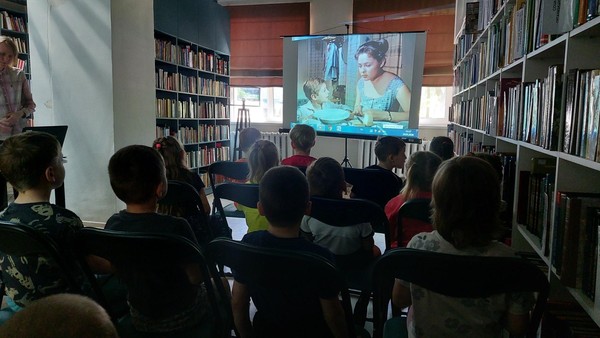 Кинолекторий «Культурный привал с Суховым»