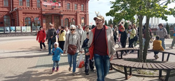 Художник и время: пешеходная экскурсия по исторической части Старого Оскола