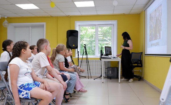 Музыкальный киоск «Веселые нотки»