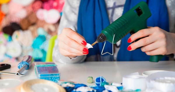 Мастерская слов: плетём браслеты