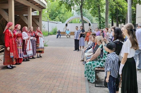 Семейный праздник «Ромашковая Русь»