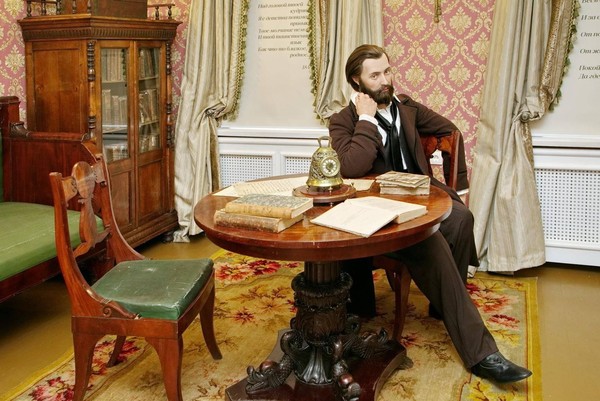 Беседа «Иван Никитин и театральные деятели»