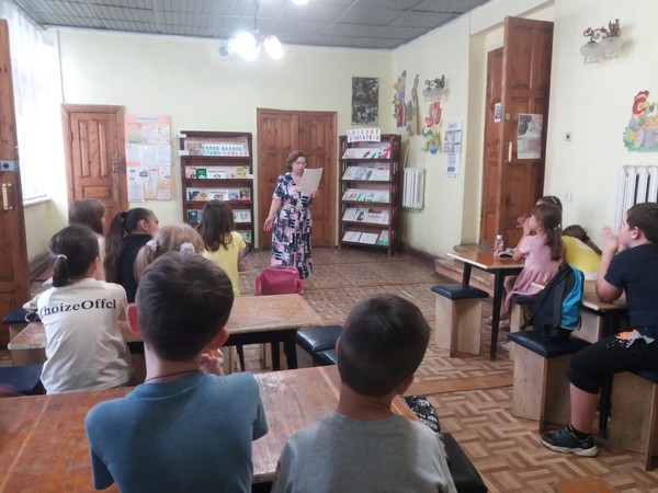 Познавательный час «Ромашковый день»