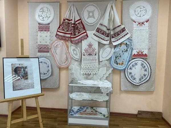 Персональная выставка народного мастера Натальи Максимовой