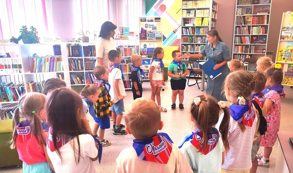 Литературный круиз «Я с книгой открываю мир природы»