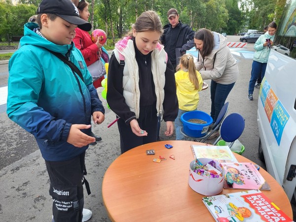 Встреча «Секретики. Игра из детства мам и пап»