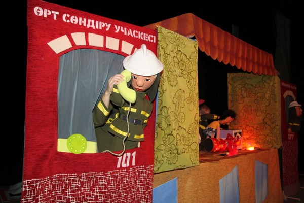 Спички не тронь, в спичках огонь