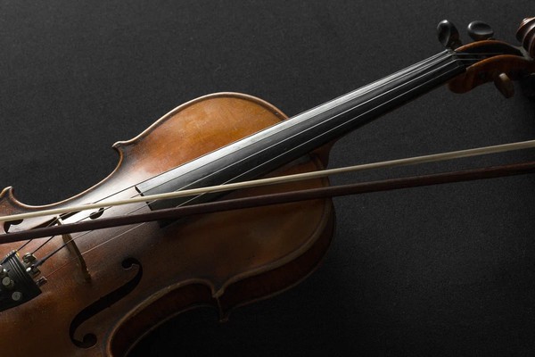 Atomic Cellos. Мировые рок-хиты на виолончелях при свечах