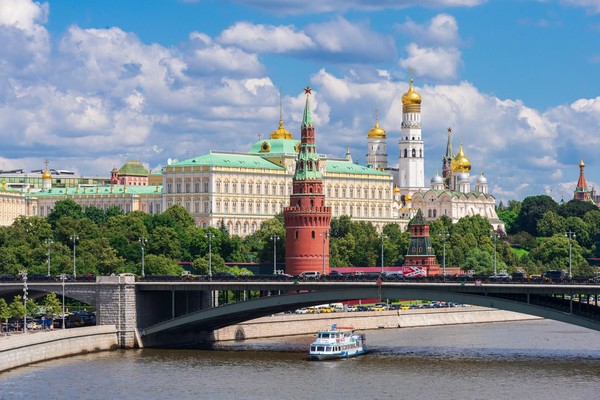 Программа «В тени державного Кремля. Кремлевская набережная и окрестности»