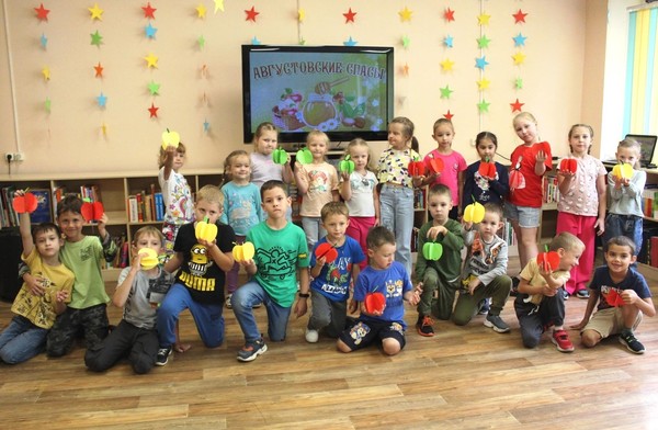 Познавательно-игровая программа «Спасские гуляния: Народные забавы»