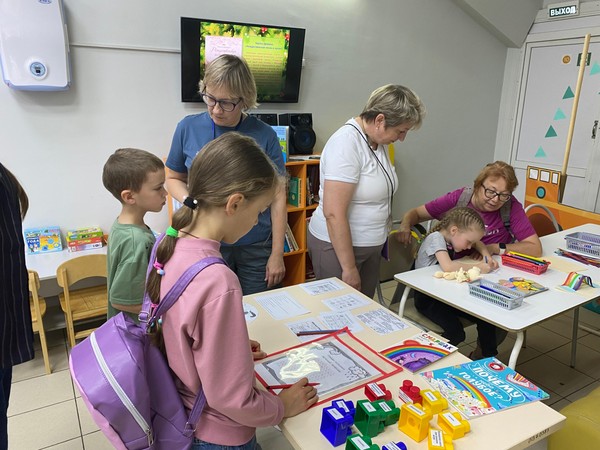Акция «Сундук книжных историй, или Тайна юбилейных дат»