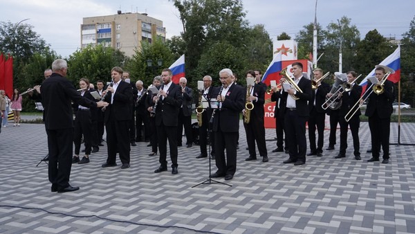 Праздничный концерт «Гордость, слава и честь. Под флагом России»