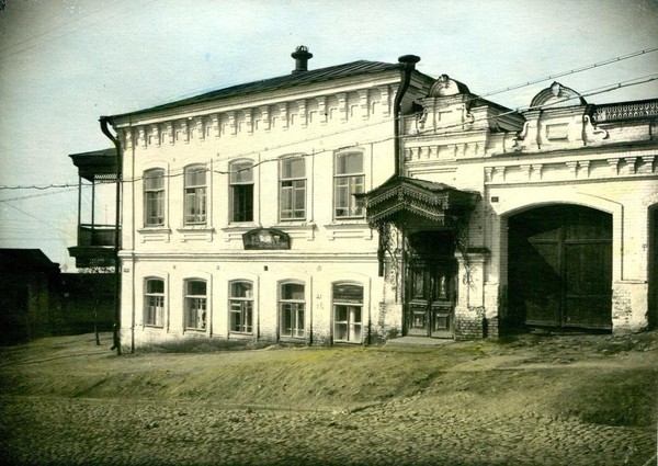 Выставка «Фотографические очерки Александра и Виктора Леонтьевых»
