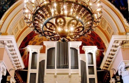Орган при свечах: Бах и XX век