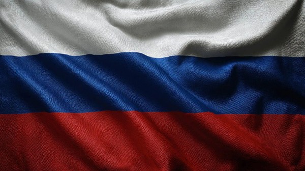 «Гордо реет флаг российский…»