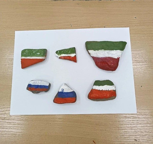 Мастер-класс ко дню флага «Роспись камней»