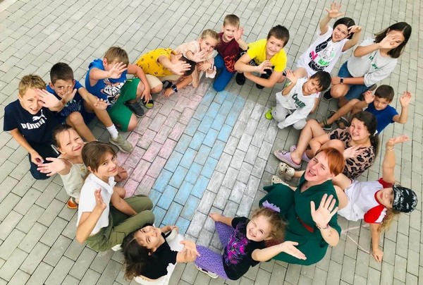 Концертно-анимационная программа «Гордо реет над страной»