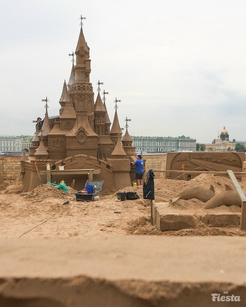 Город песчаных скульптур
