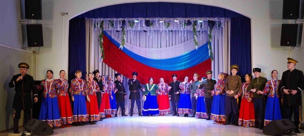 ПРАЗДНИЧНЫЙ КОНЦЕРТ «ФЛАГ РОССИИ — ГОРДОСТЬ НАША»