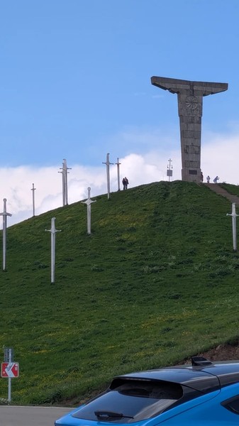 Экскурсия к монументу Дидгорский битвы