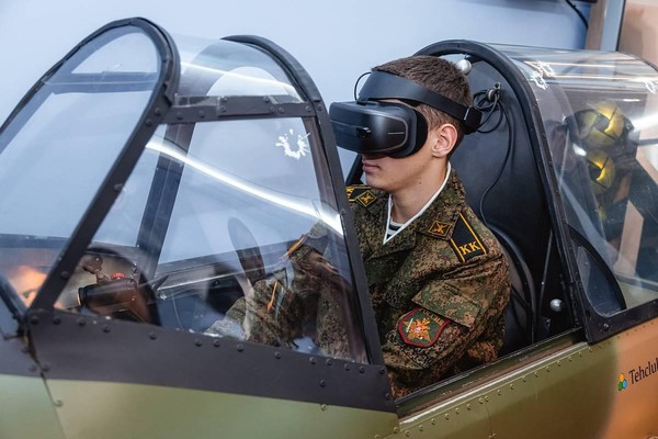 Программа «Авиасимулятор Як-9: живая история в VR-формате»