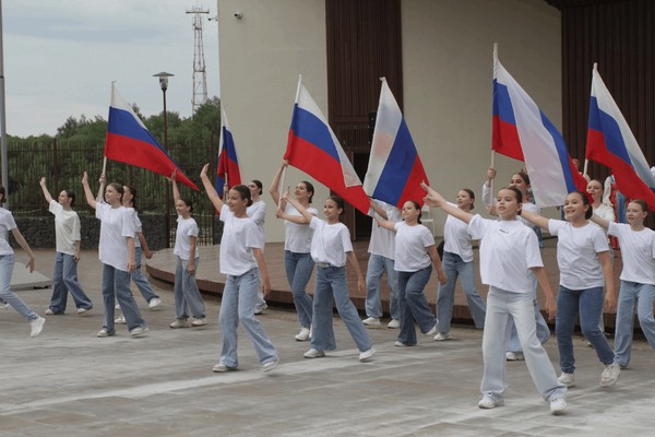 «Папа, мама, я–российская семья»