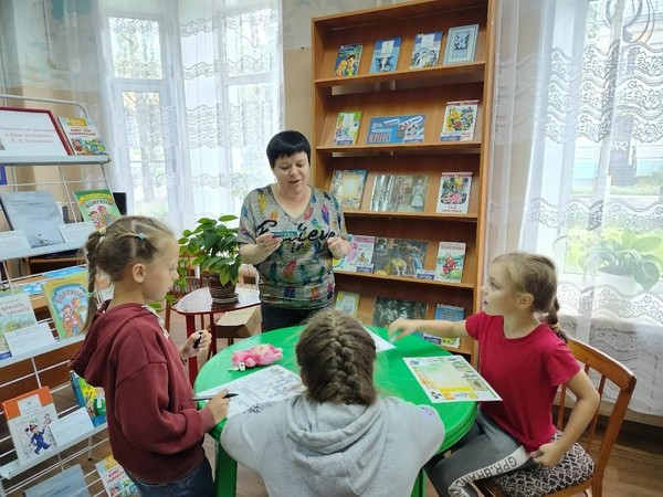 «Стоп–кадр»: выставка–викторина