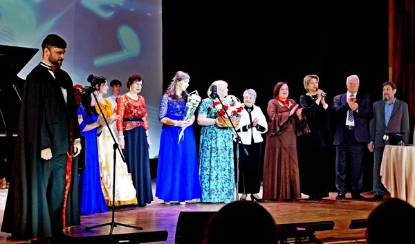 «Целуй меня крепко»