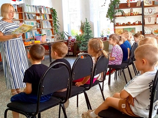 Минуты радостного чтения «Книжный фейерверк Екатерины Матюшкиной»