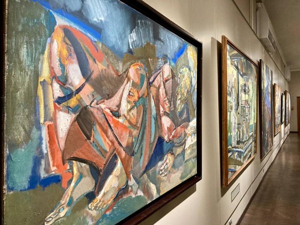 Экскурсия по выставке «Дорога домой»