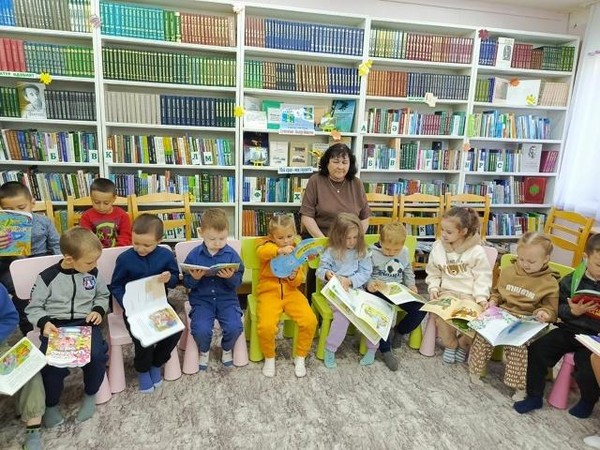 Познавательный час «Путешествие в мир сказок»