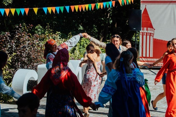 Фестиваль «Семья с семьею говорит»